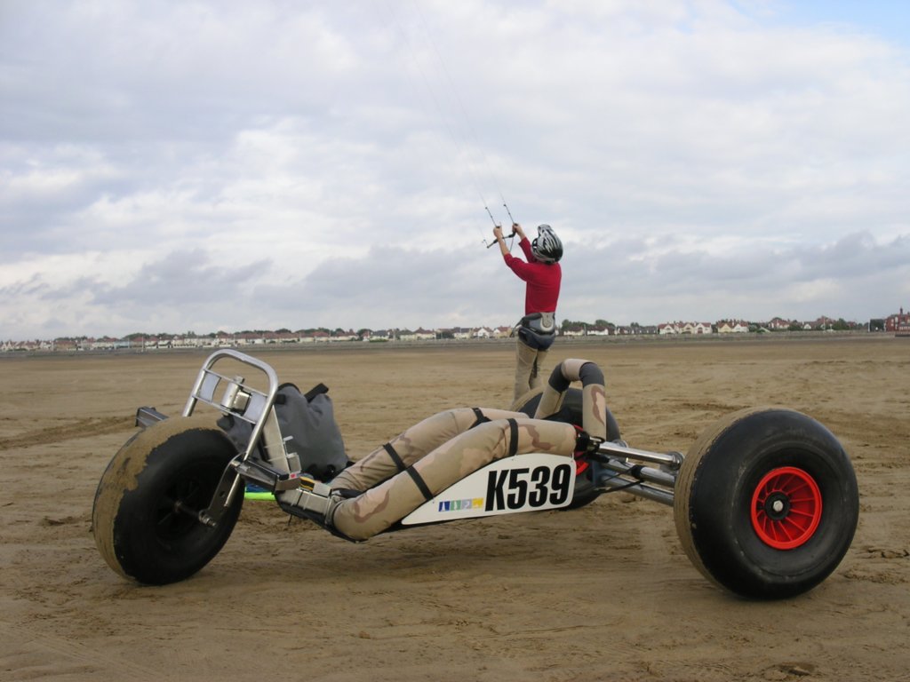 hoylake24hrchallengebuggybagsjun07107.jpg
