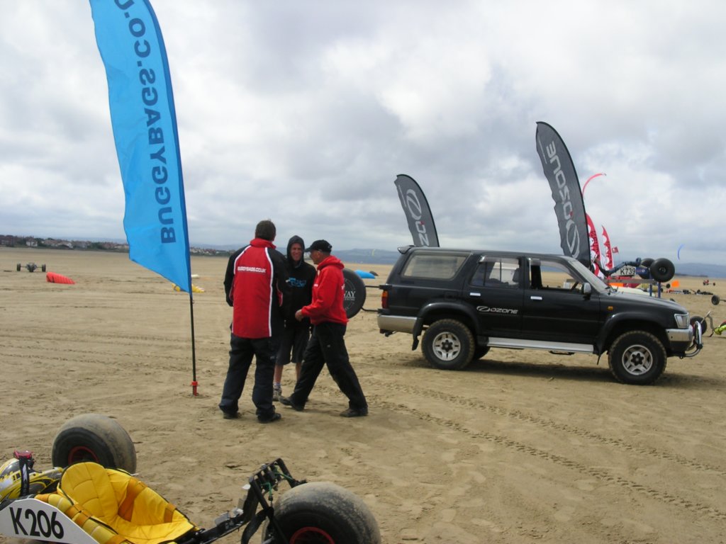 hoylake24hrchallengebuggybagsjun07139.jpg