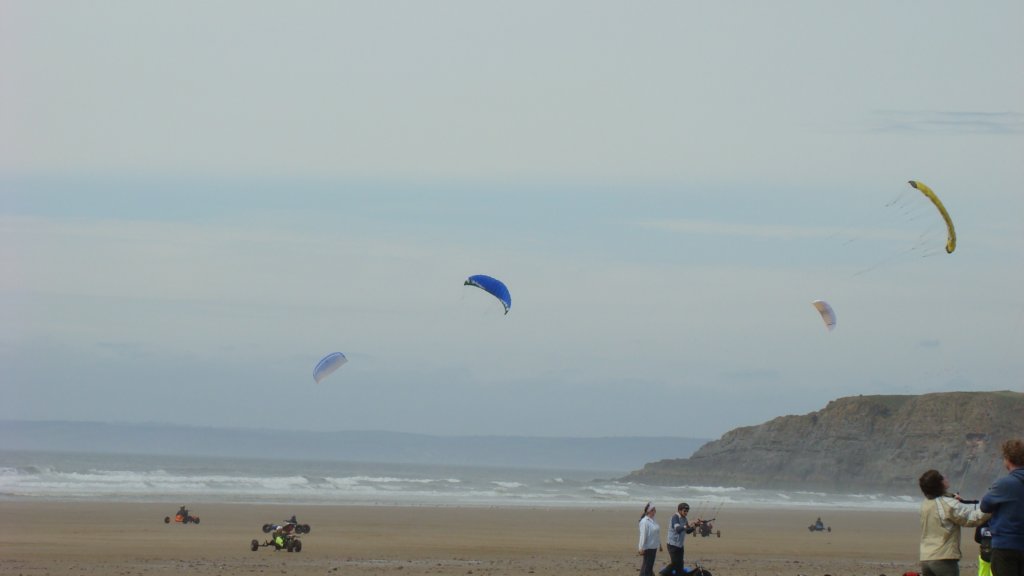 buggybagsracekitesrhosilli040835.jpg