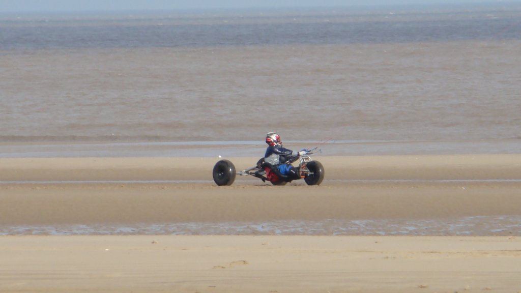 racekitesmablethorpefeb08136.jpg