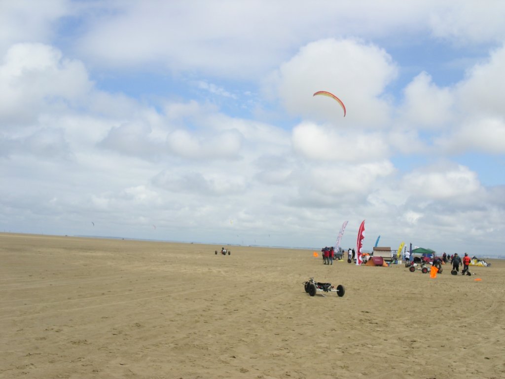 hoylake24hrchallengebuggybagsjun07119.jpg