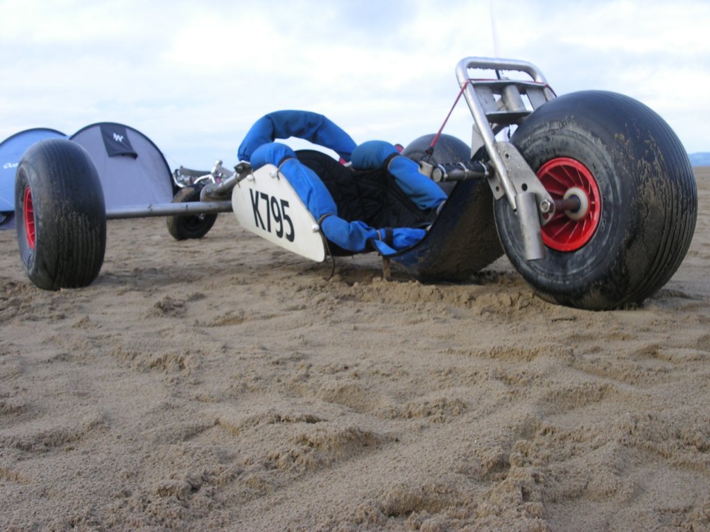 hoylake24hrchallengebuggybagsjun07176.jpg
