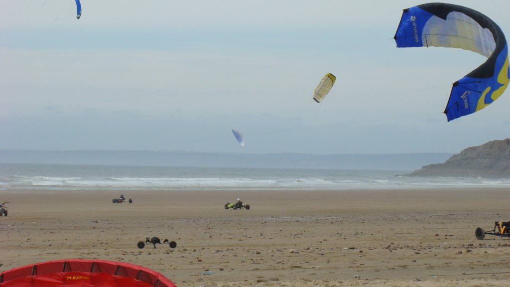 buggybagsracekitesrhosilli040833.jpg
