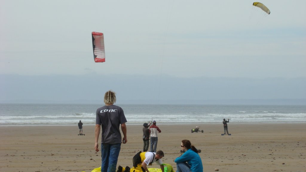 buggybagsracekitesrhosilli040839.jpg