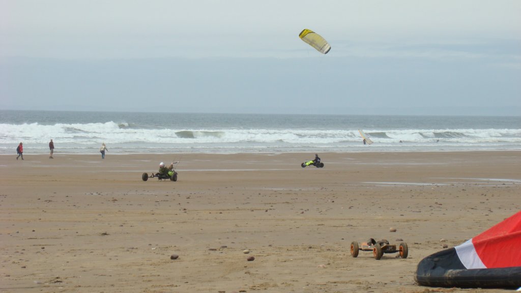 buggybagsracekitesrhosilli040887.jpg
