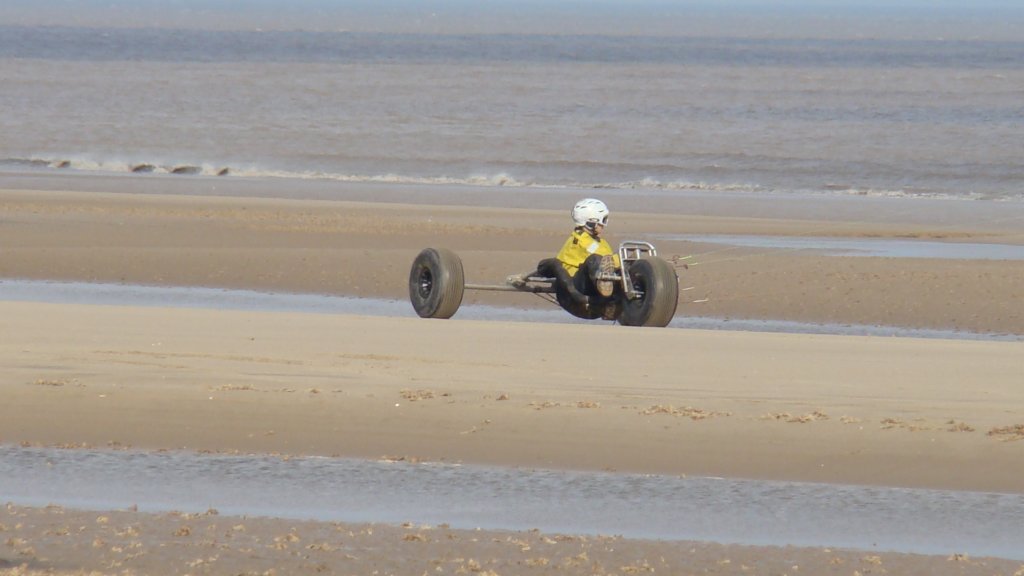 racekitesmablethorpefeb08133.jpg
