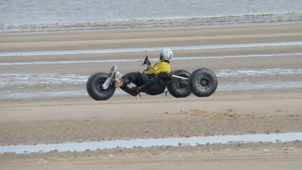 racekitesmablethorpefeb0854.jpg